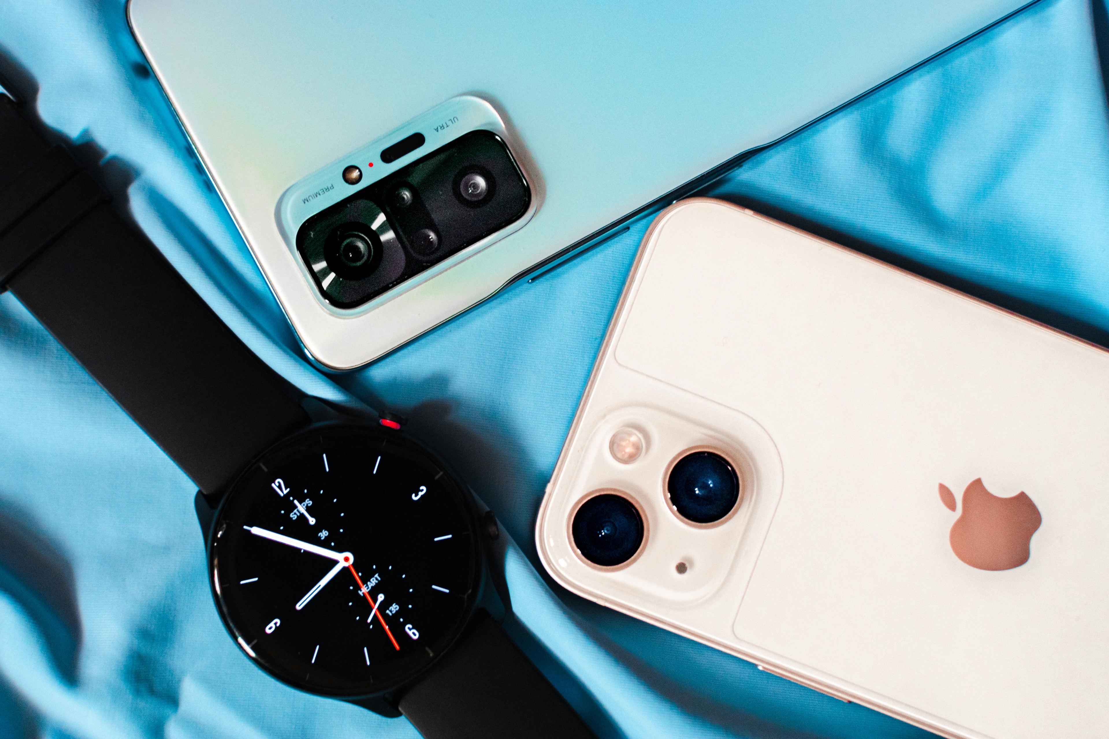 Phones & Accessories
